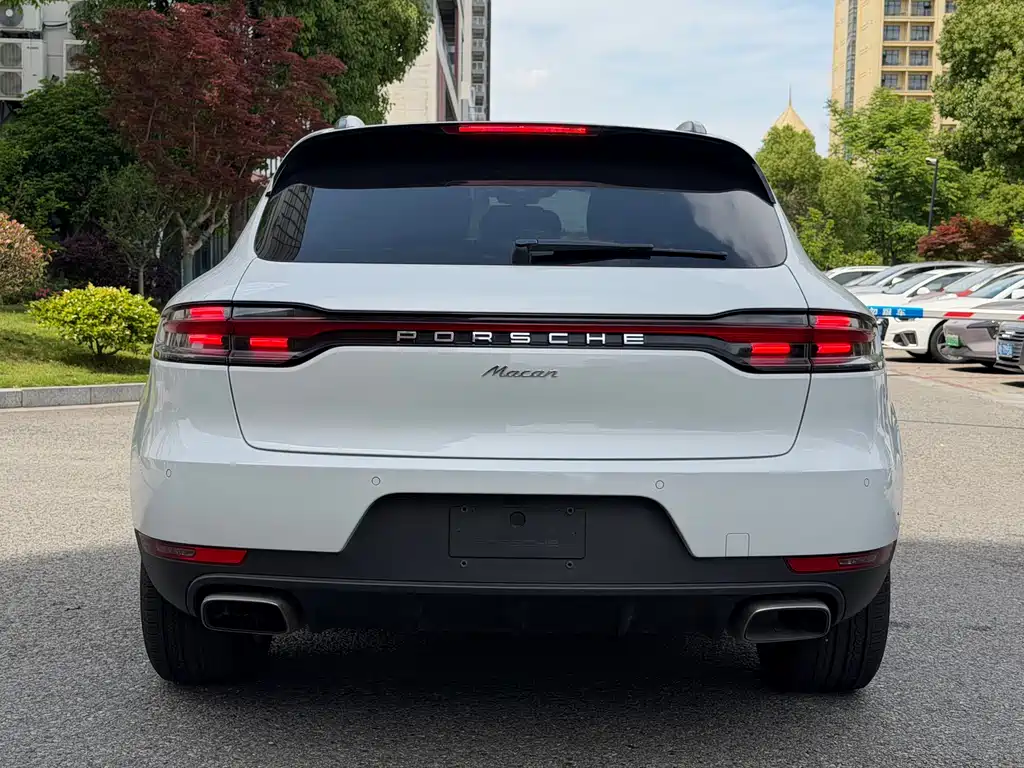 Porsche Macan 2021 — фото 17