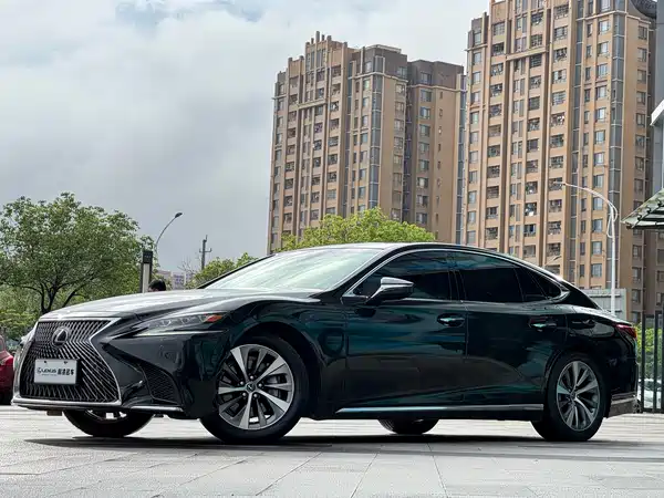 Lexus LS 2018