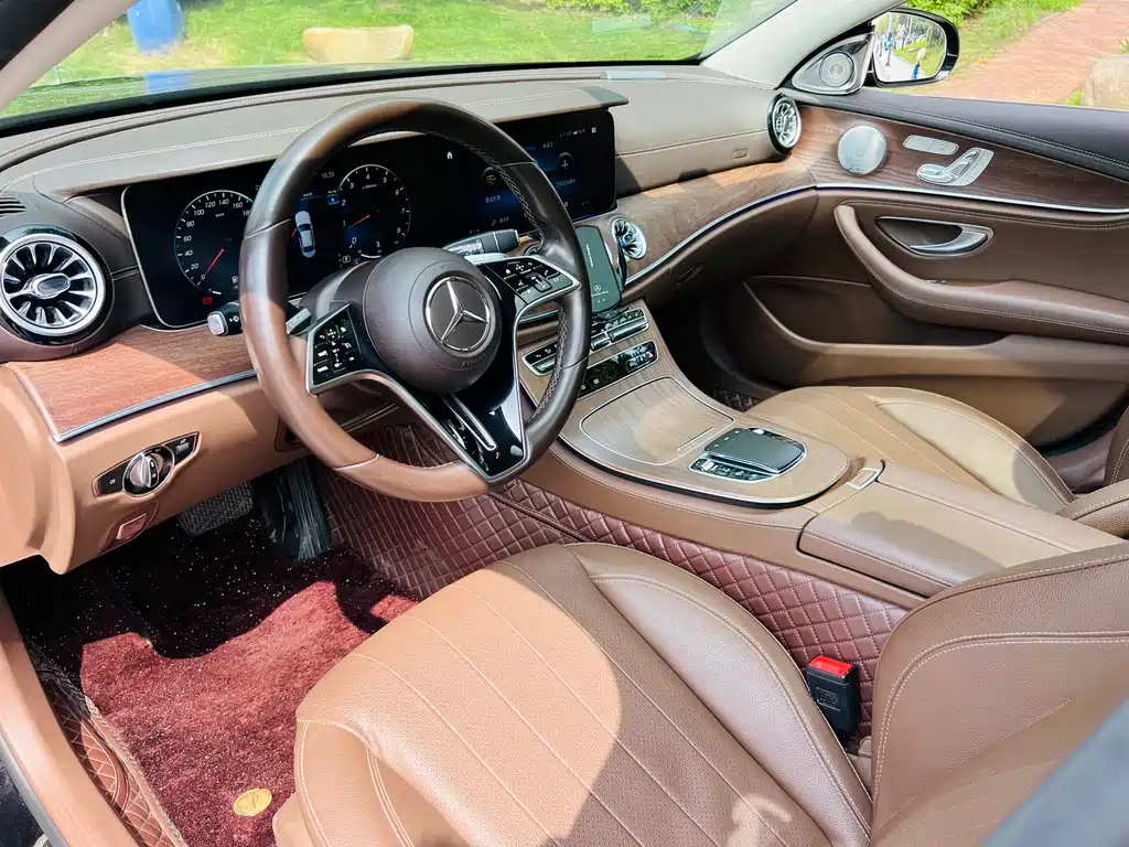 Mercedes-Benz E-Class 2023 — фото 4