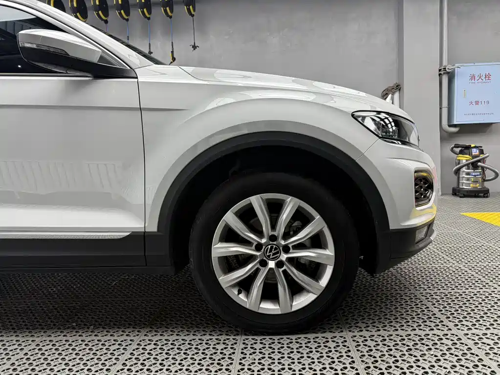 Volkswagen T-Roc 2022 — фото 9