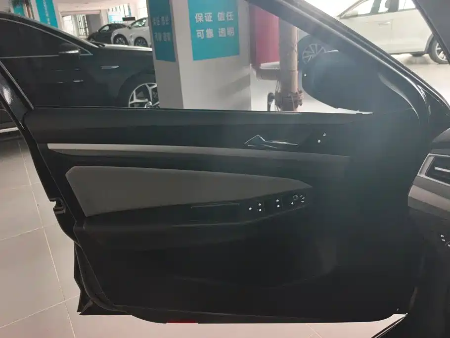 Volkswagen Bora 2023