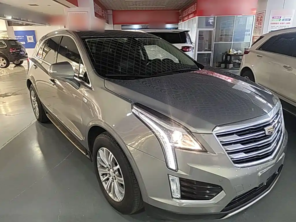 Cadillac XT5 2017 — фото 22