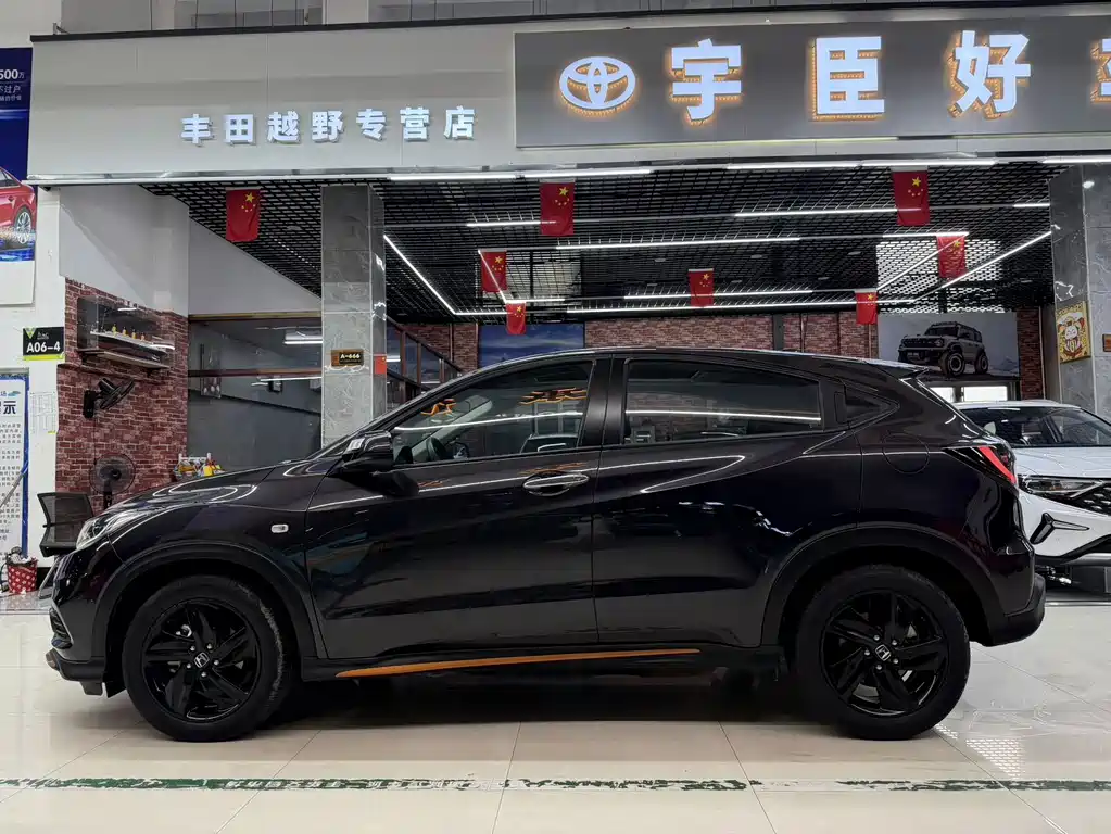 Honda Vezel 2022 — фото 8