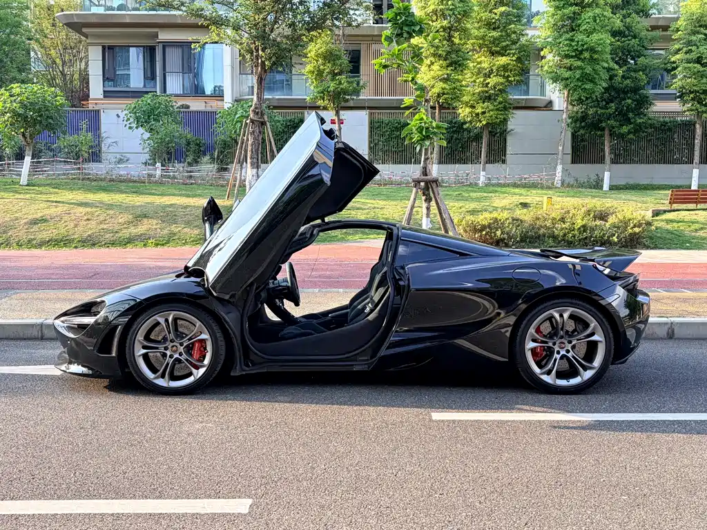McLaren 720S 2019 — фото 5