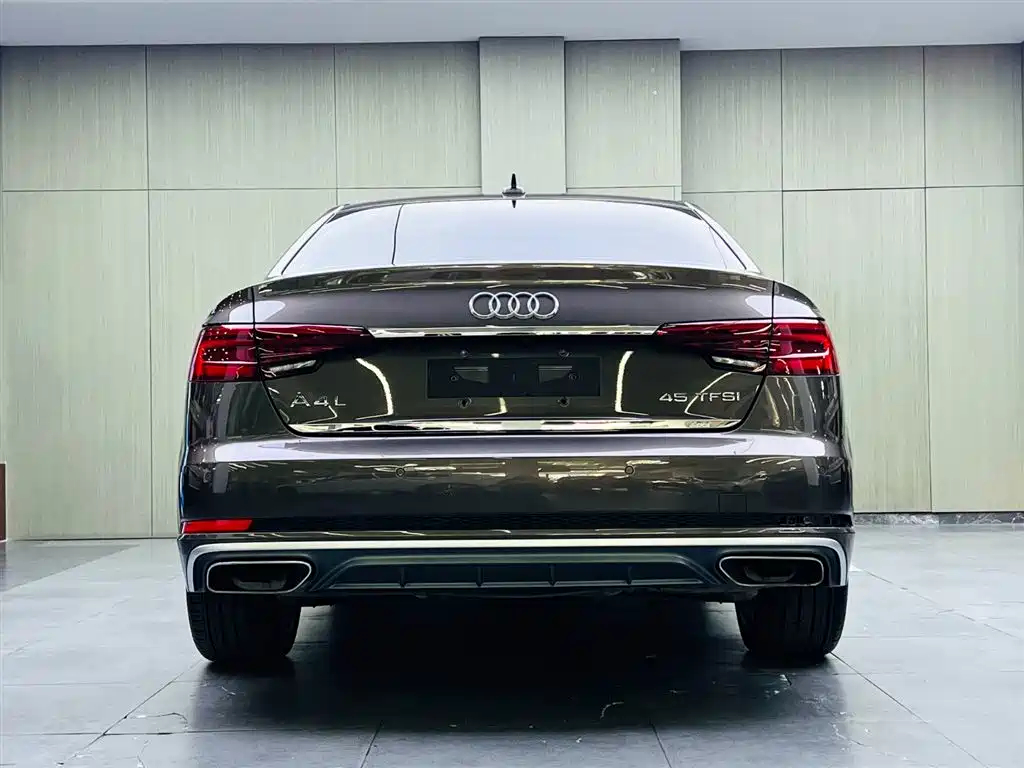 Audi A4L 2019 — фото 5