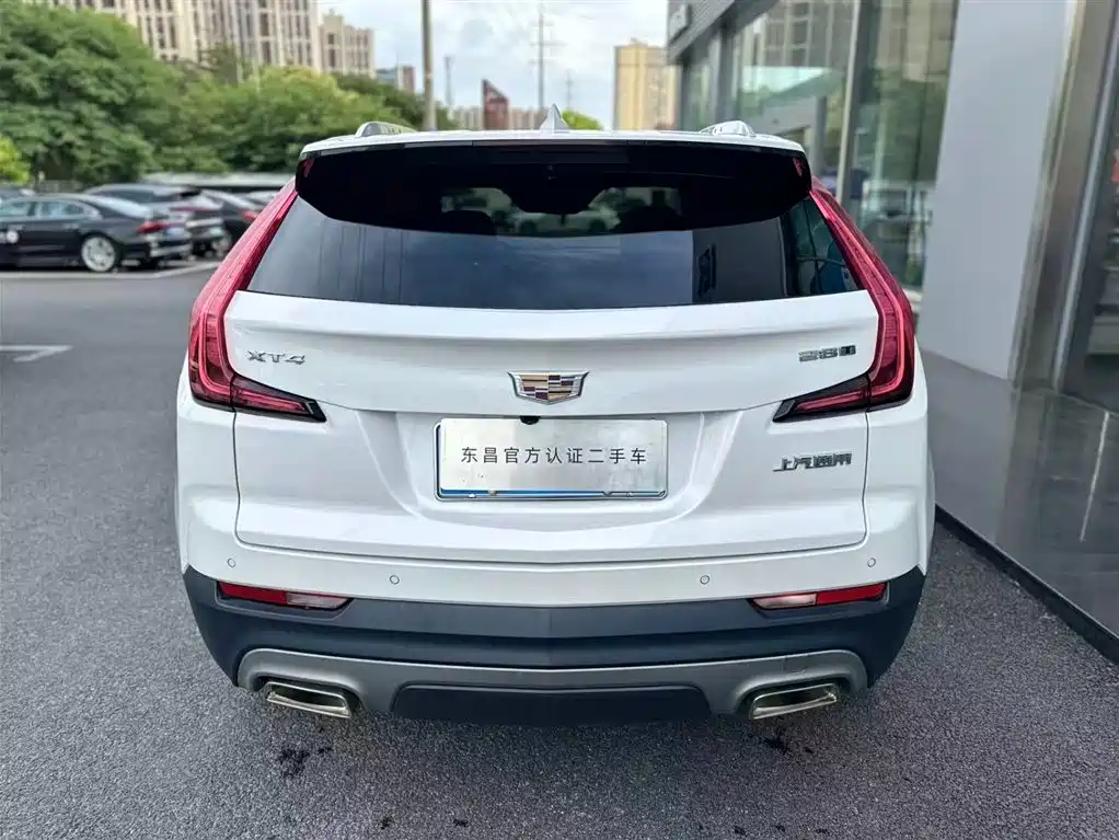 Cadillac XT4 2019 — фото 10