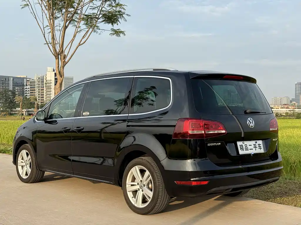 Volkswagen Sharan 2017 — фото 6