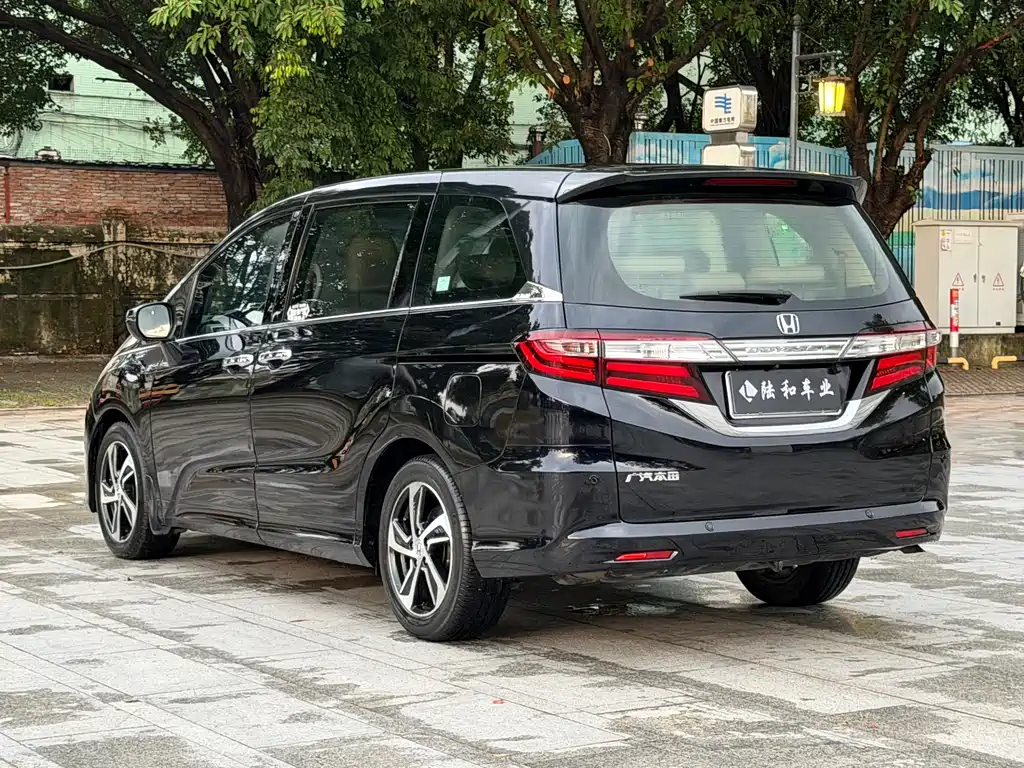 Honda Odyssey 2015 — фото 20