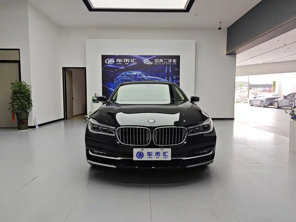 BMW 7 Series 2018 — фото 2