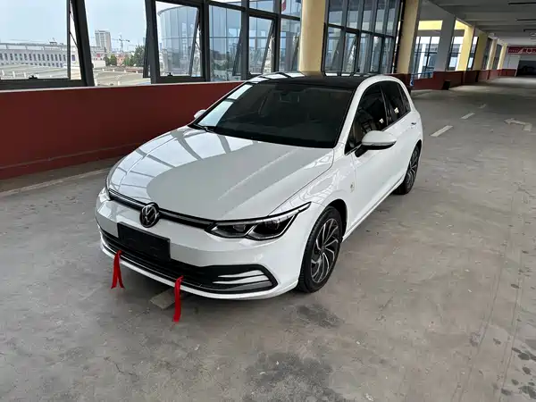 Volkswagen Golf 2021