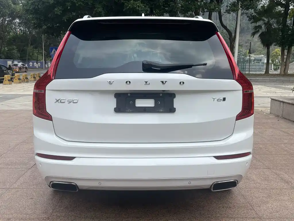 Volvo XC90 2016 — фото 9