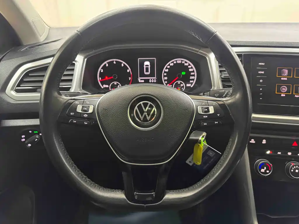 Volkswagen T-Roc 2021 — фото 15