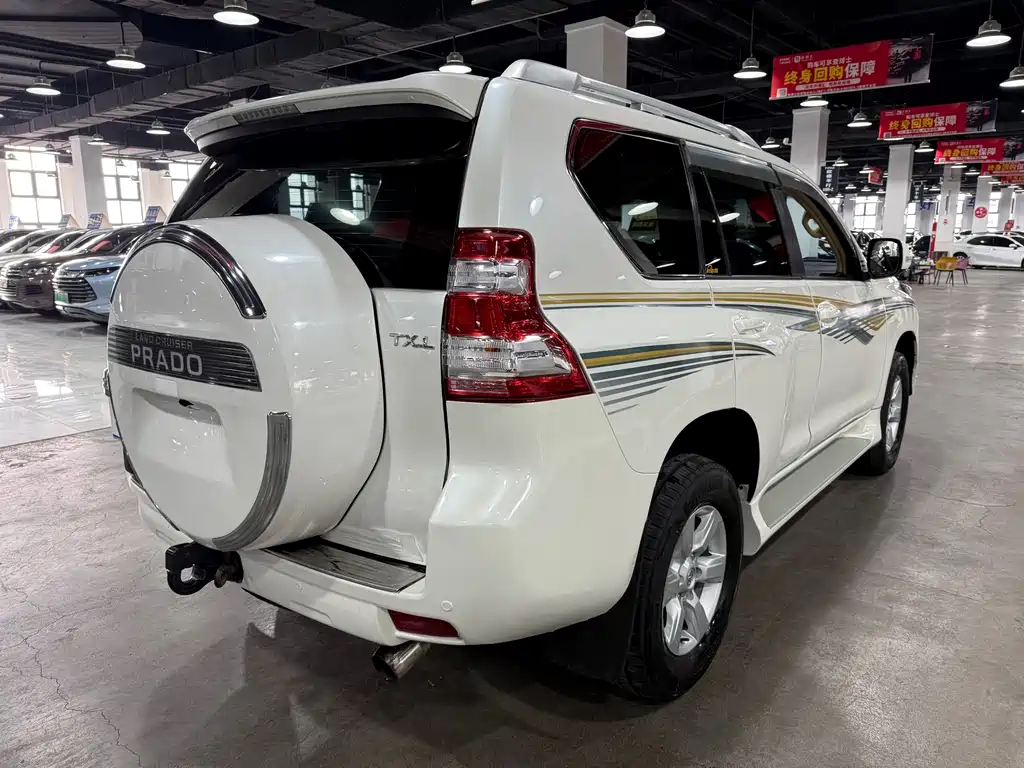 Toyota Prado 2014 — фото 5
