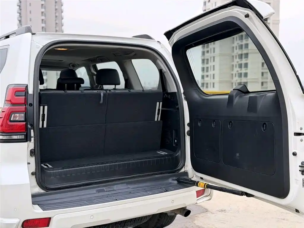 Toyota Prado 2019 — фото 17