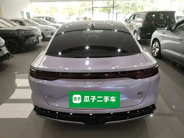 BYD Han L 2025