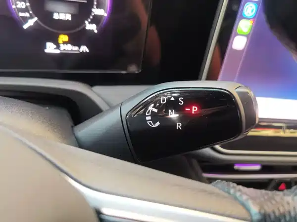 Volkswagen Magotan 2025