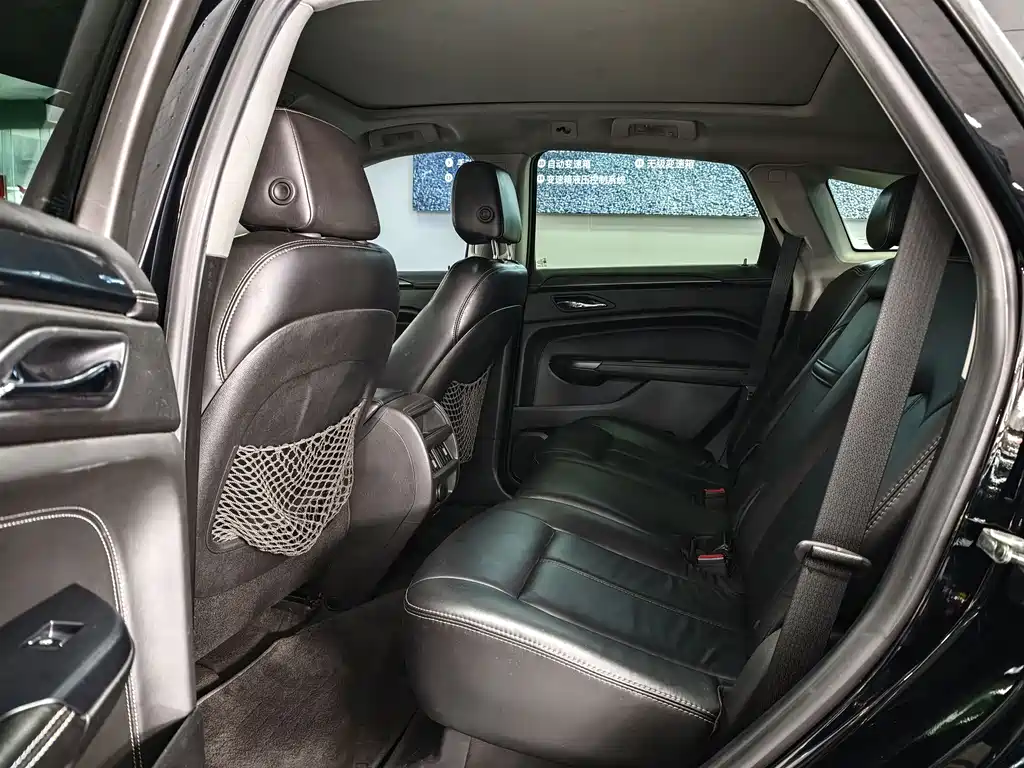 Cadillac SRX 2014 — фото 17