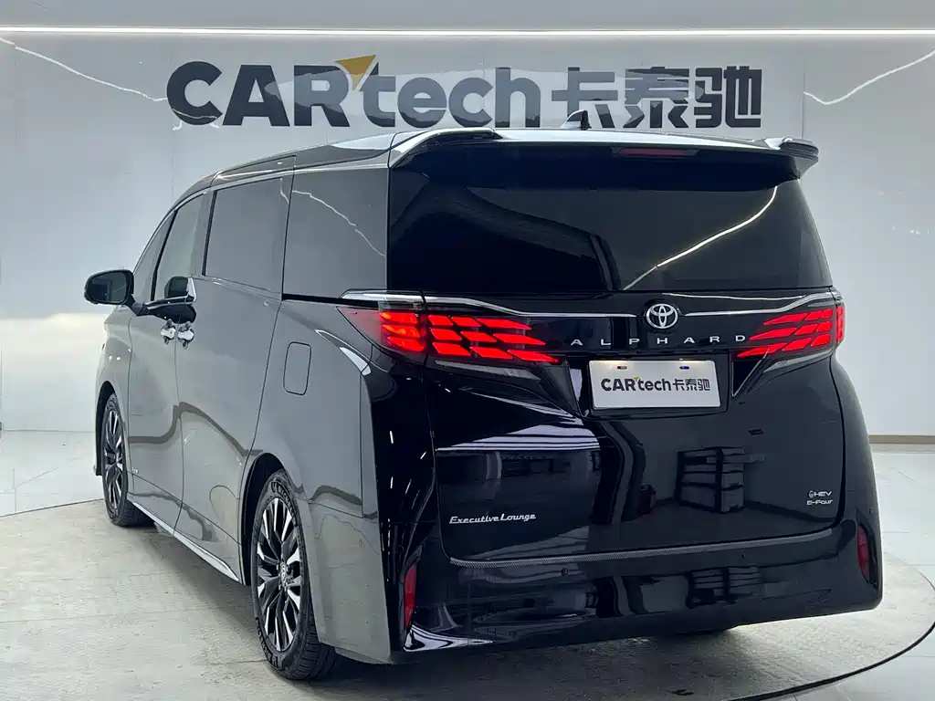 Toyota Alphard 2023 — фото 4