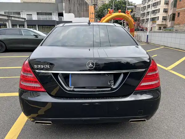 Mercedes-Benz S-Class 2012