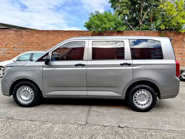 Wuling Hongguang PLUS 2022