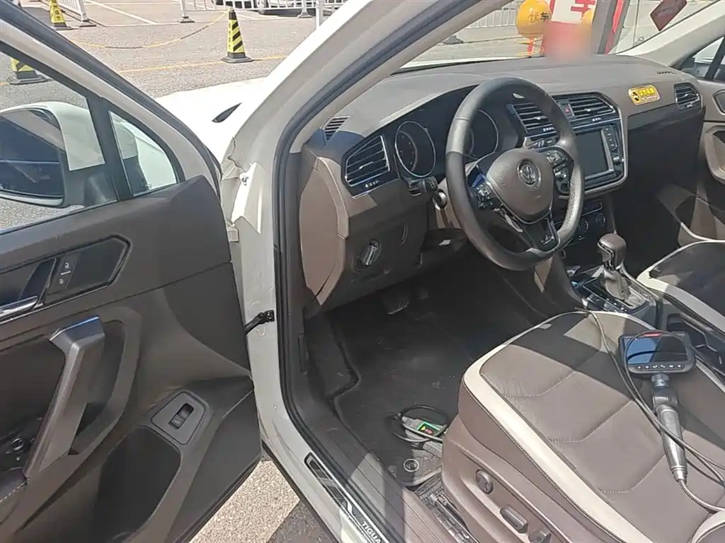 Volkswagen Tiguan L 2017 — фото 16