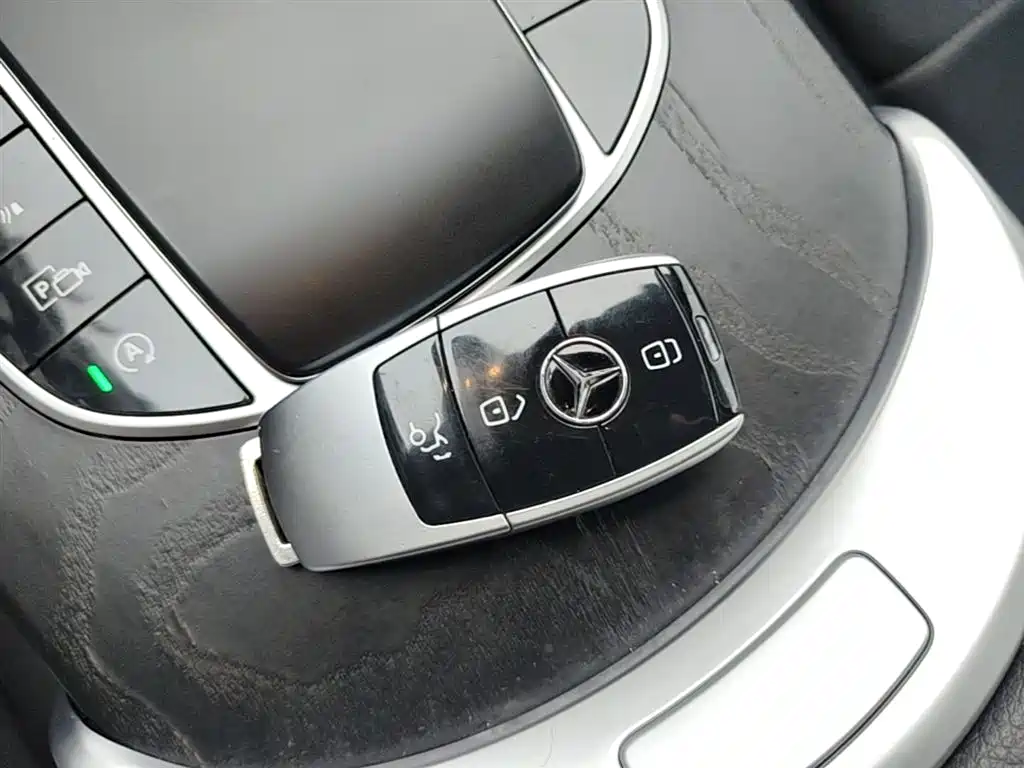 Mercedes-Benz C-Class 2020 — фото 9