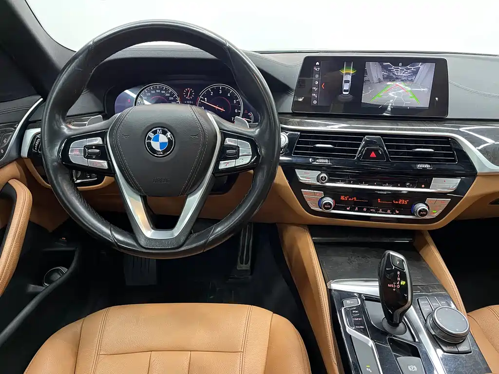 BMW 5 Series 2018 — фото 5
