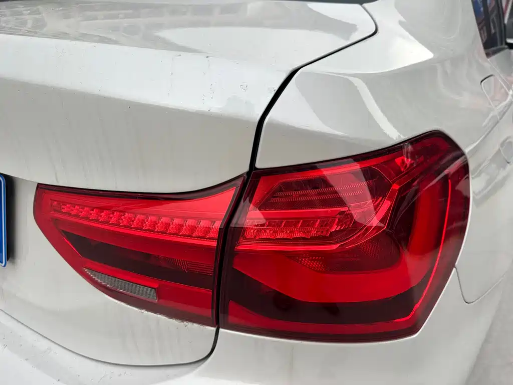 BMW 1 Series 2020 — фото 16