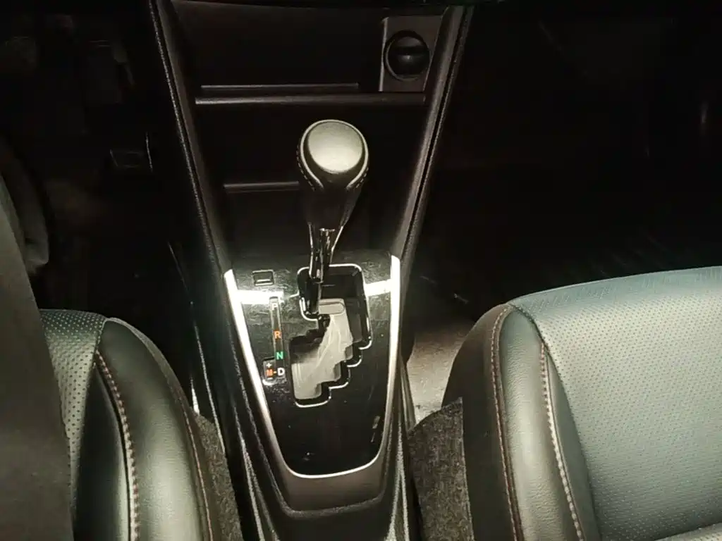 Toyota Yaris L 2020 — фото 14
