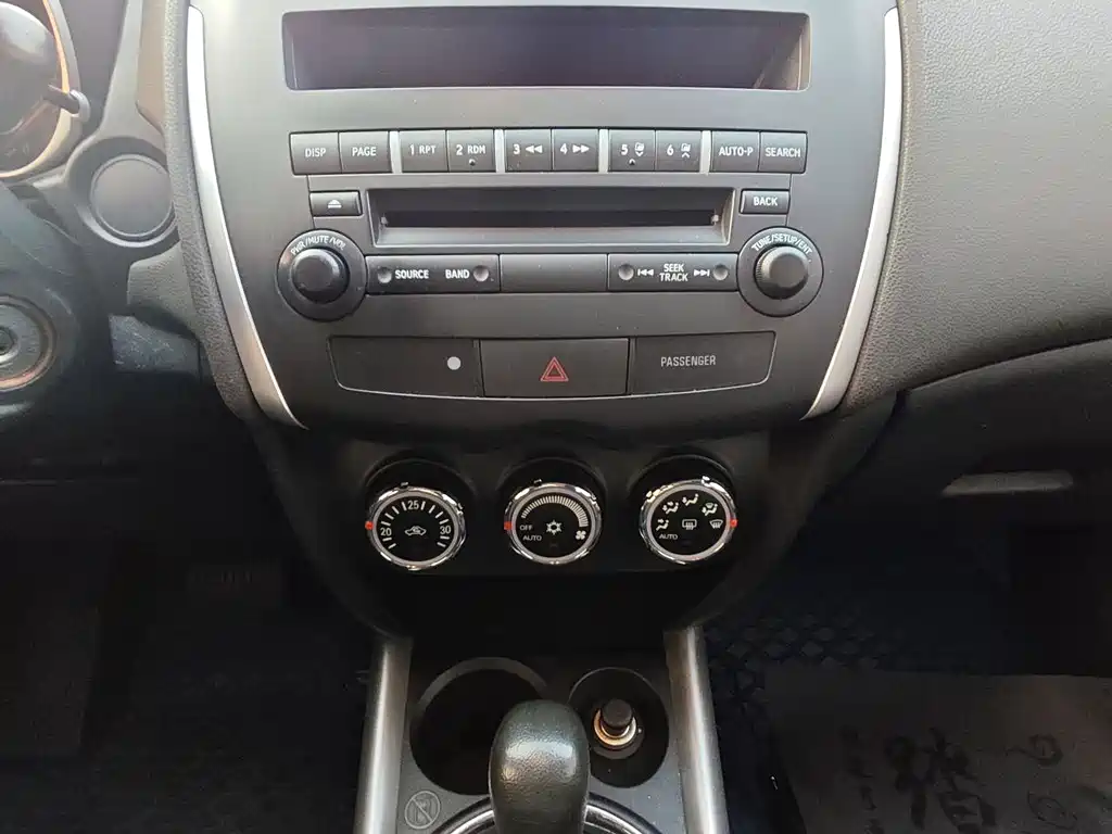 Mitsubishi ASX 2015 — фото 11