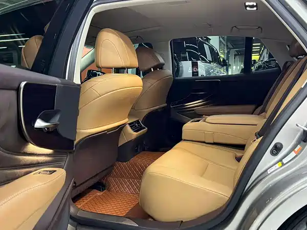 Lexus LS 2019