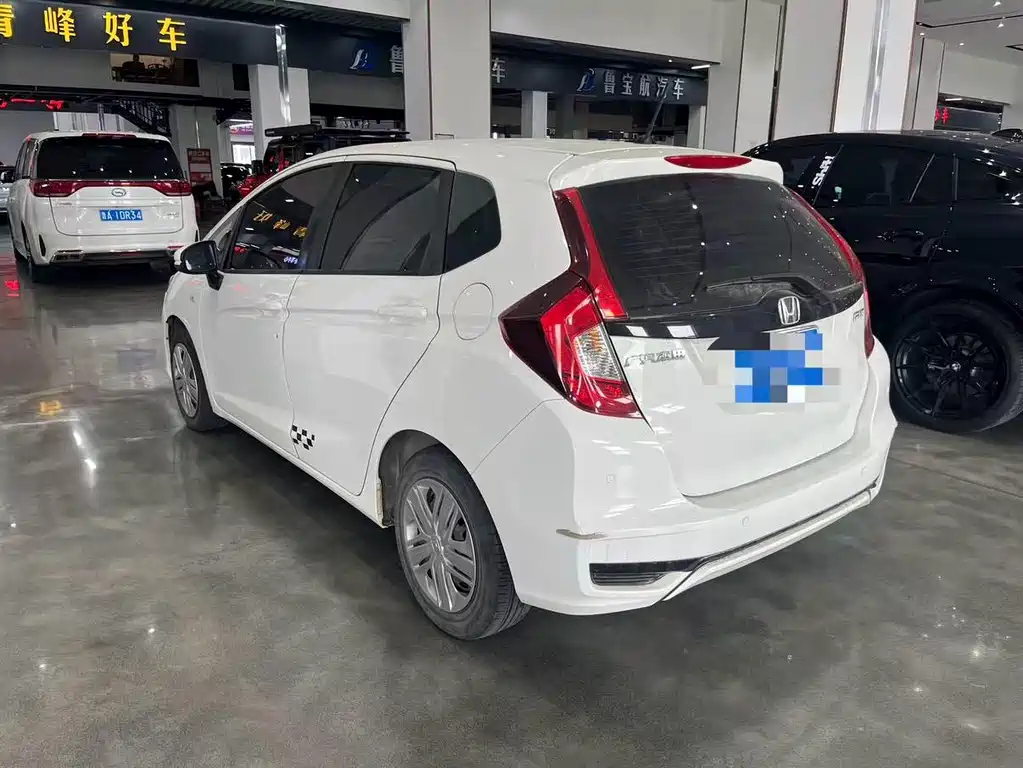 Honda Fit 2019 — фото 6