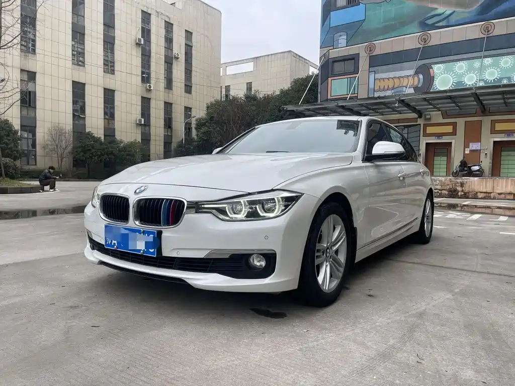 BMW 3 Series 2017 — фото 1