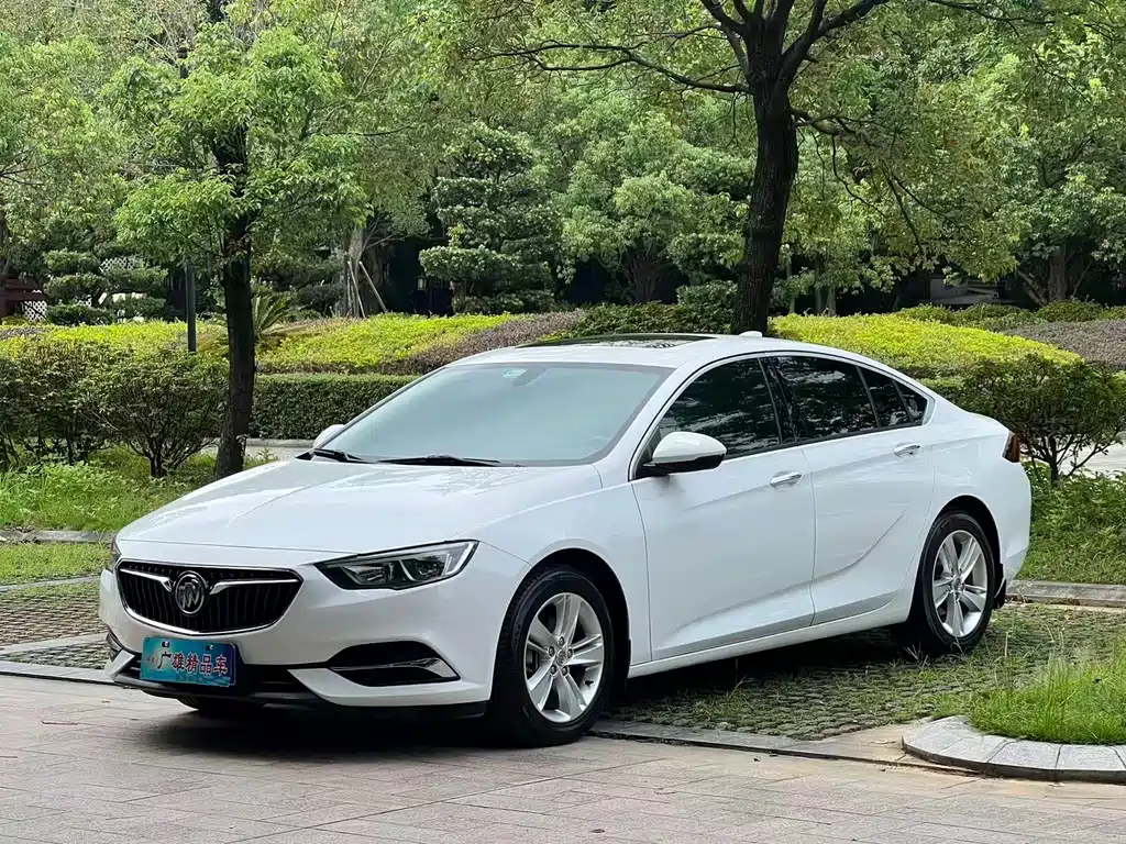 Buick Regal 2019 — фото 1