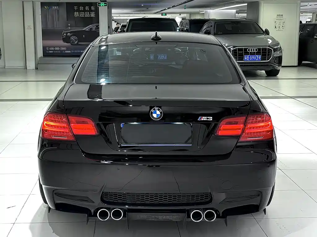 BMW M3 2011 — фото 8
