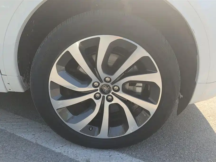 Land Rover Discovery Sport 2021