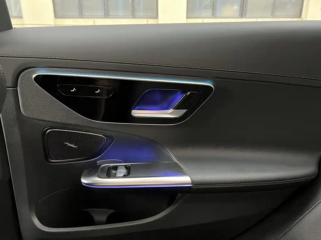 Mercedes-Benz C-Class 2021 — фото 18