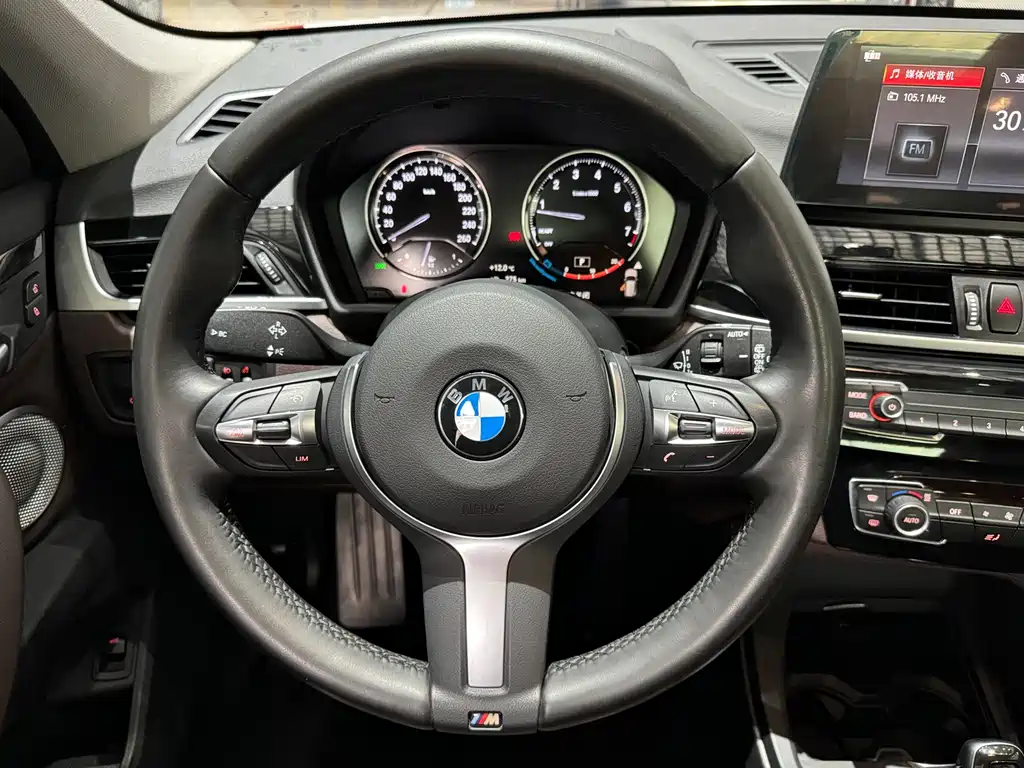 BMW X1 2022 — фото 7