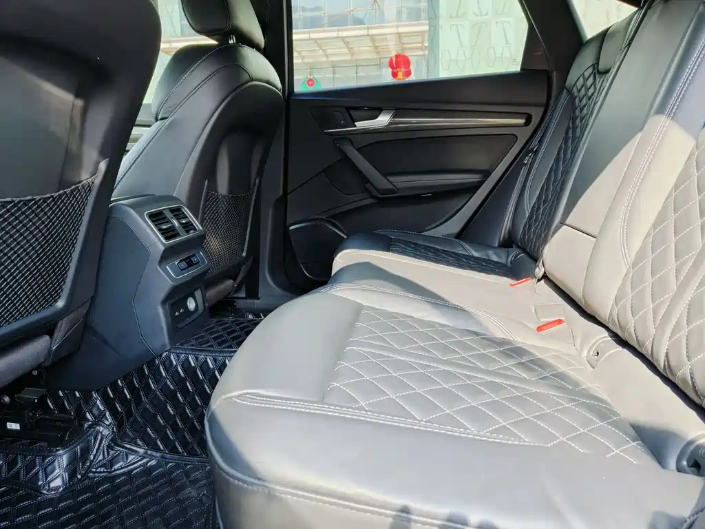 Audi Q5L Sportback 2022 — фото 14