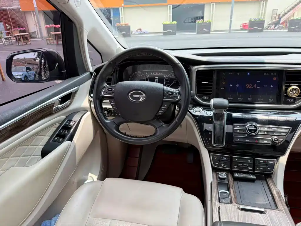 GAC Motor Trumpchi M8 2018 — фото 5