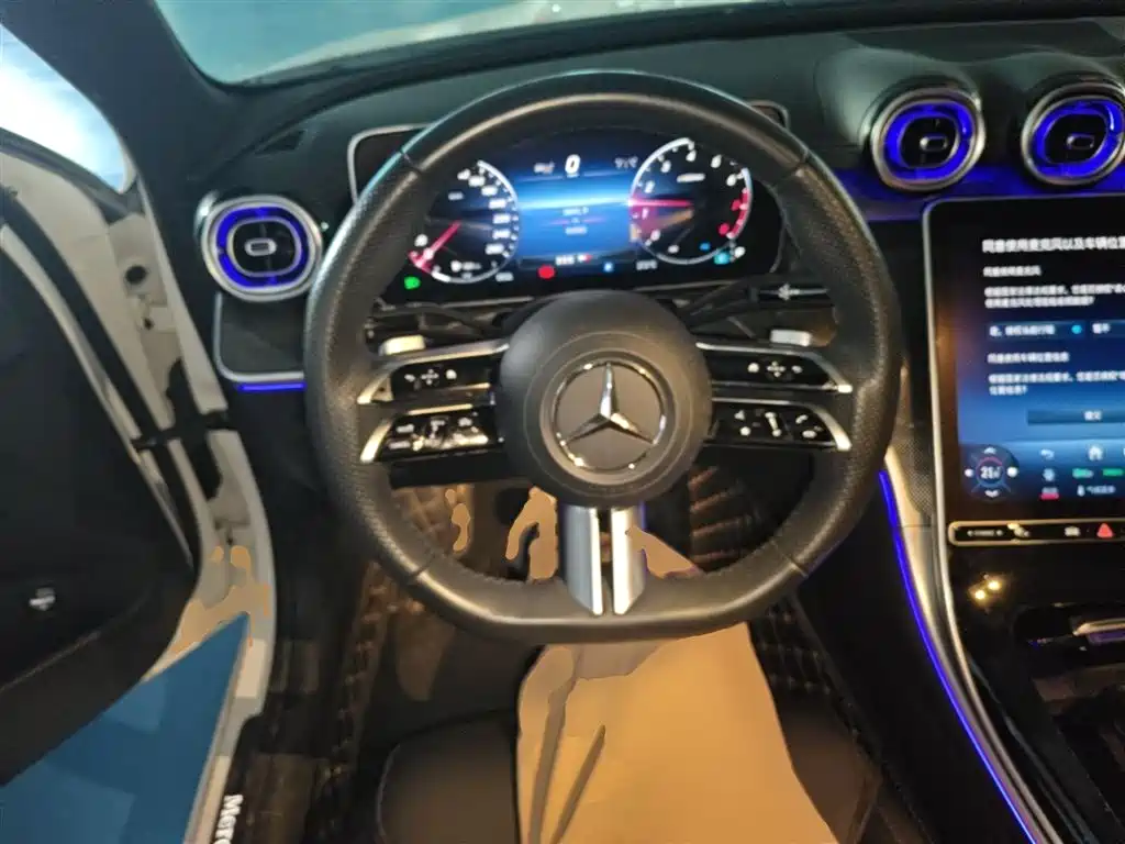 Mercedes-Benz C-Class 2023 — фото 11