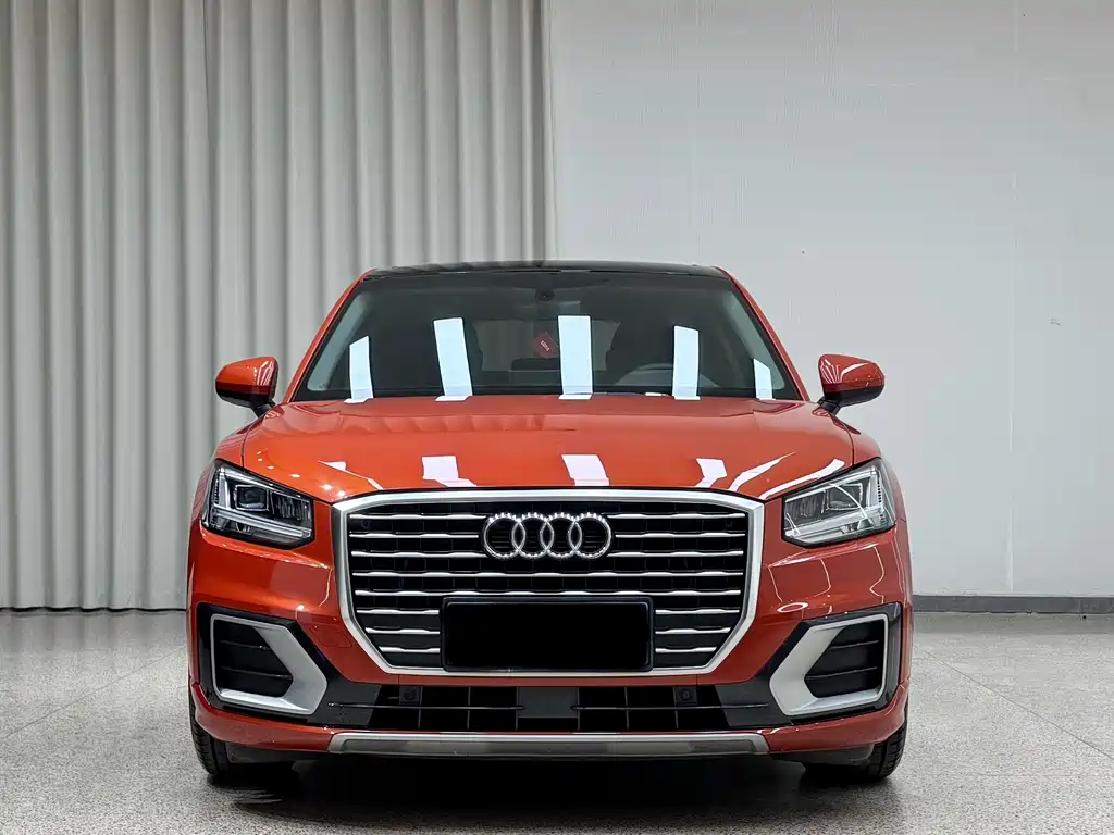 Audi Q2L 2020 — фото 2