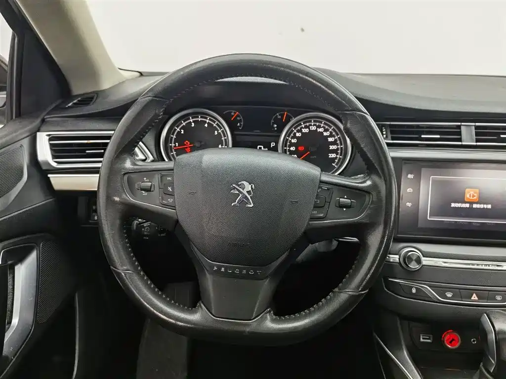 Peugeot 408 2016 — фото 11