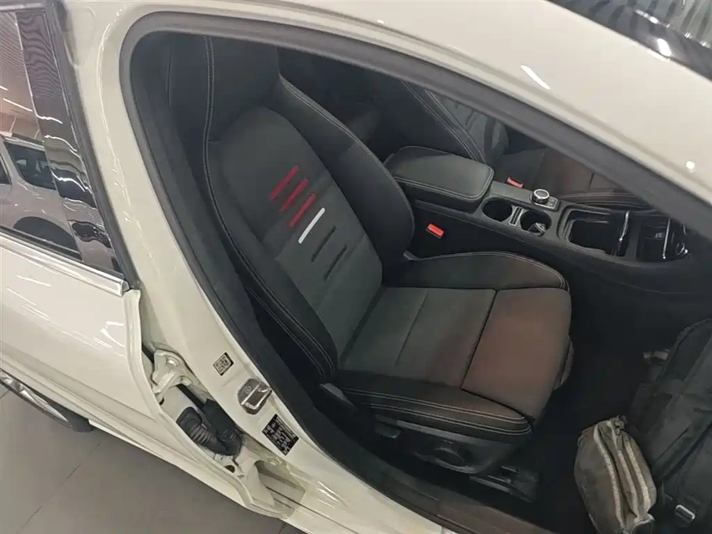 Mercedes-Benz A-Class 2018 — фото 25