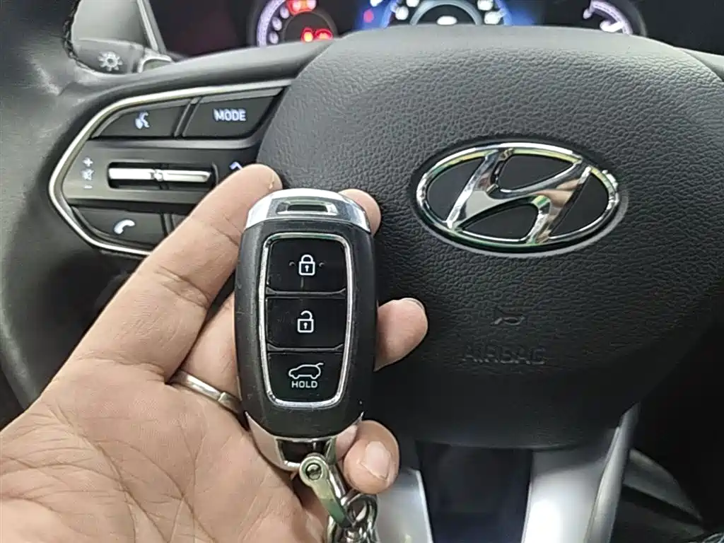 Hyundai Santa Fe 2019 — фото 9