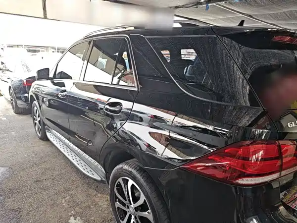 Mercedes-Benz GLE 2016