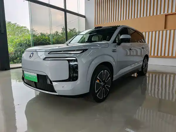 Denza N8L 2025