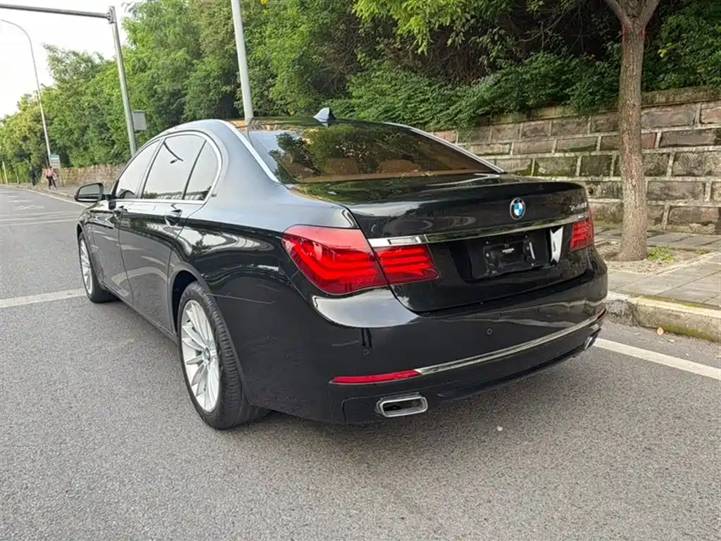 BMW 7 Series 2014 — фото 3