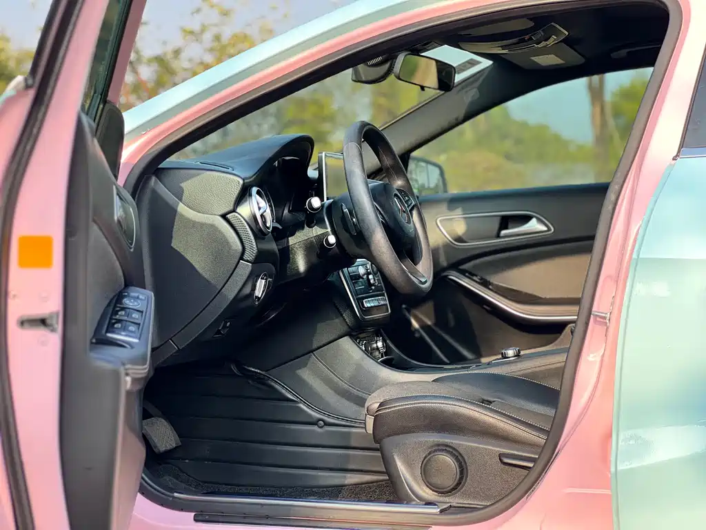 Mercedes-Benz A-Class 2018 — фото 8