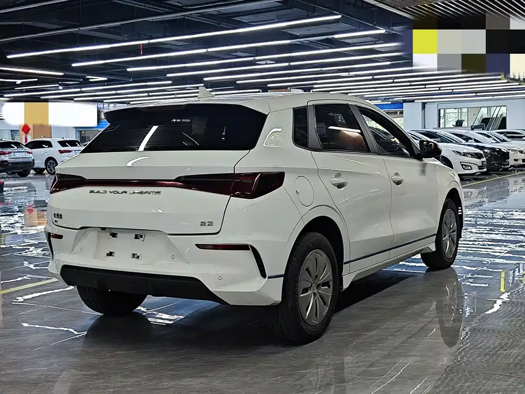 BYD e2 2021